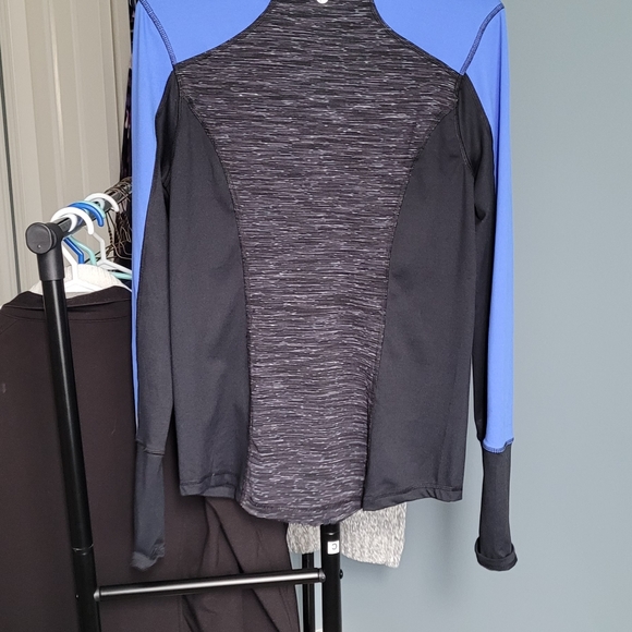 90 Degrees yoga jacket - Picture 3 of 3